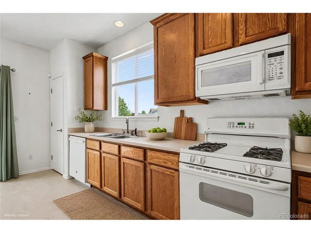 10053 Crystal Cir, Commerce City, CO 80022