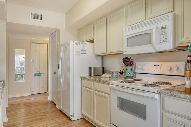 1010 VILLAGIO CIRCLE 201, Sarasota, FL 34237