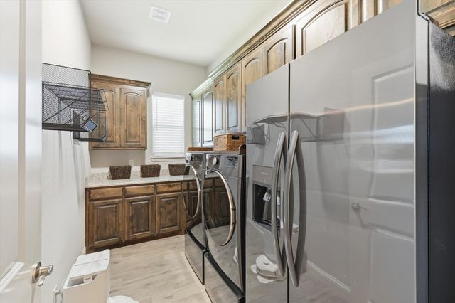 11616 Caracal Drive, Godley, TX 76044