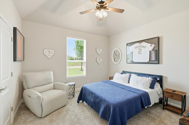11616 Caracal Drive, Godley, TX 76044