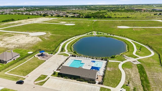 11616 Caracal Drive, Godley, TX 76044