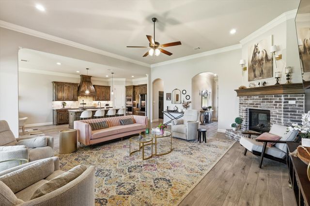 11616 Caracal Drive, Godley, TX 76044