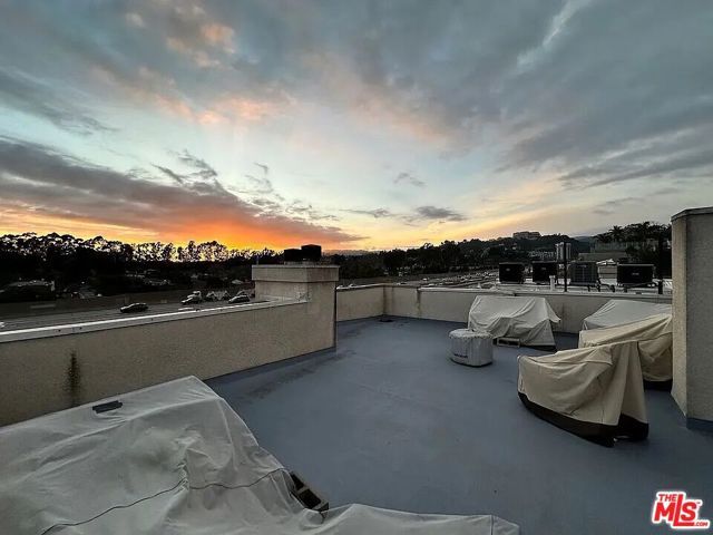 390 S Sepulveda Boulevard A, Los Angeles, CA 90049