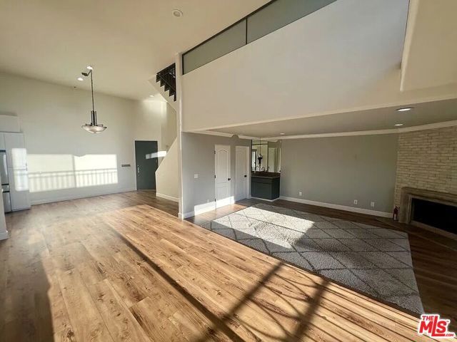 390 S Sepulveda Boulevard A, Los Angeles, CA 90049