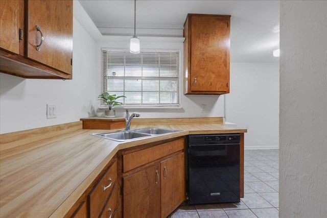 2756 FARINGDON DRIVE, Tallahassee, FL 32303