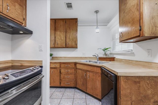 2756 FARINGDON DRIVE, Tallahassee, FL 32303