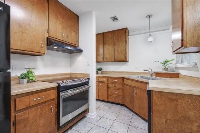 2756 FARINGDON DRIVE, Tallahassee, FL 32303