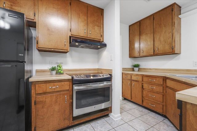 2756 FARINGDON DRIVE, Tallahassee, FL 32303