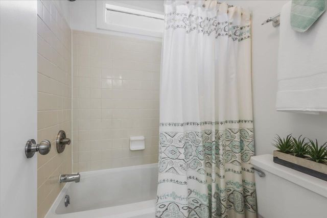 2756 FARINGDON DRIVE, Tallahassee, FL 32303