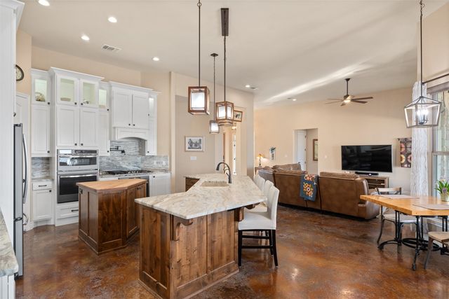 250 County Road 1516, Alba, TX 75410