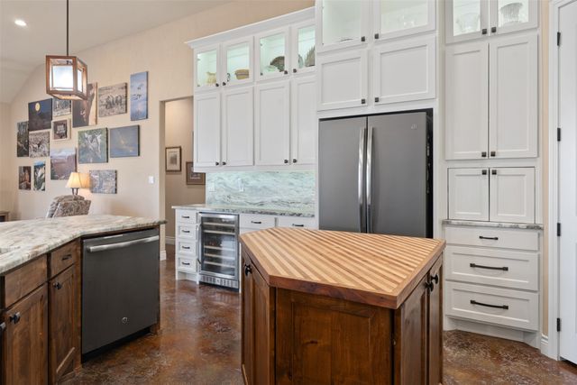 250 County Road 1516, Alba, TX 75410