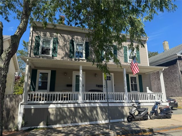 10 Hammond Street B, Newport, RI 02840