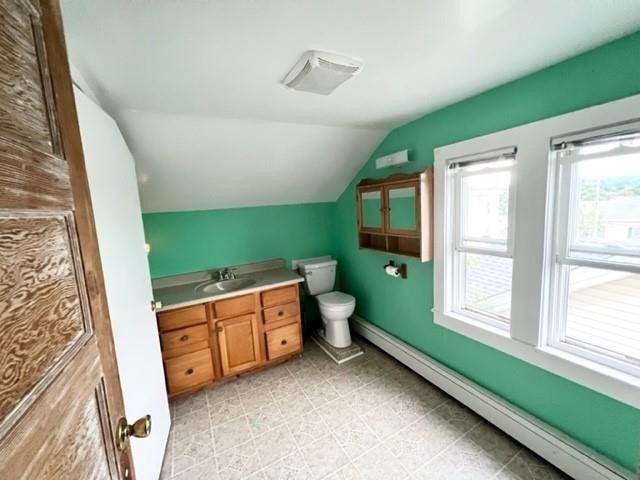 10 Hammond Street B, Newport, RI 02840