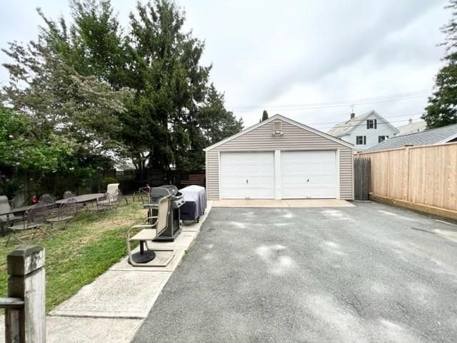 10 Hammond Street B, Newport, RI 02840