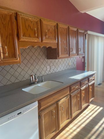 13549 Lockwood, Crestwood, IL 60418