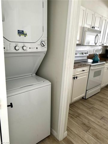 7895 Mahogany Run LN 1422, Naples, FL 34113