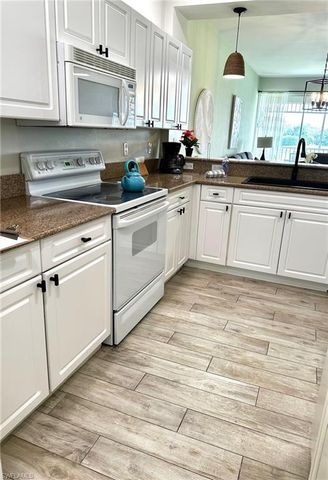 7895 Mahogany Run LN 1422, Naples, FL 34113
