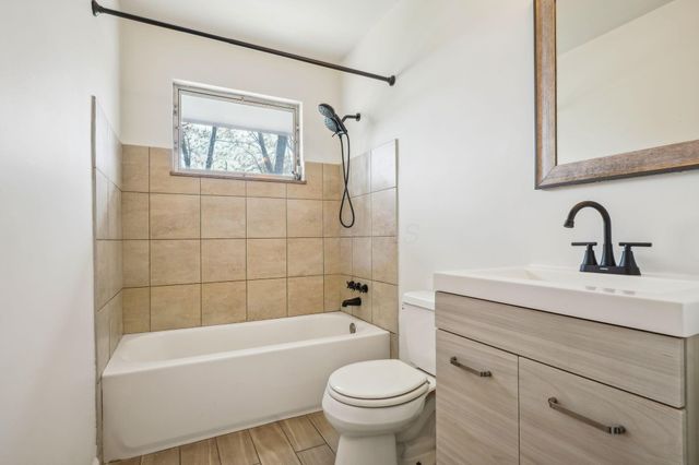 1880 Fairwood Avenue, Columbus, OH 43207