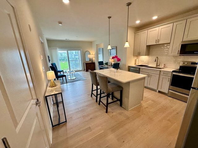 3405 Peters Farm Way 3405, Westborough, MA 01581