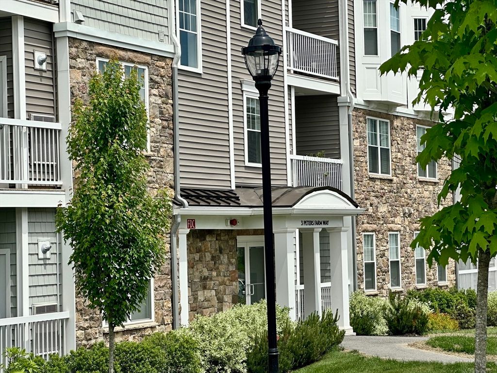 3405 Peters Farm Way 3405, Westborough, MA 01581
