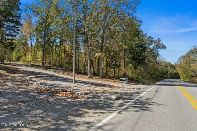 210 Robert Smith Lane, Tazewell, TN 37879