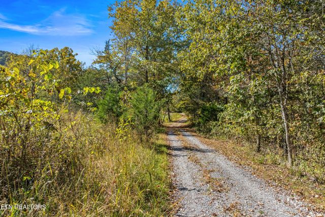 210 Robert Smith Lane, Tazewell, TN 37879