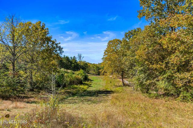 210 Robert Smith Lane, Tazewell, TN 37879