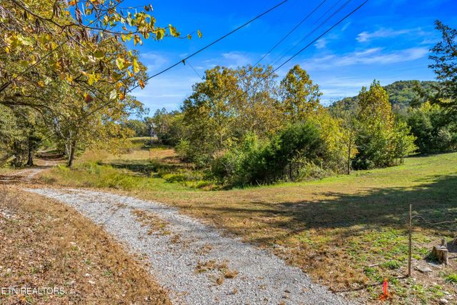 210 Robert Smith Lane, Tazewell, TN 37879