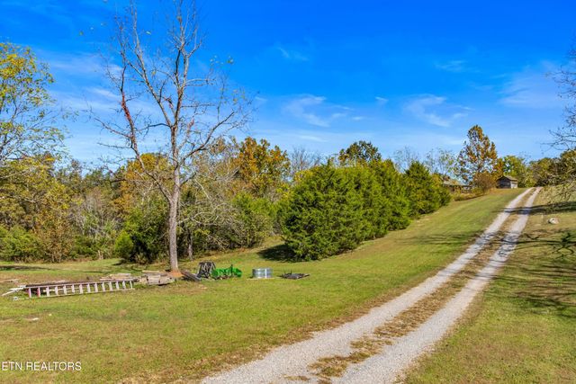 210 Robert Smith Lane, Tazewell, TN 37879