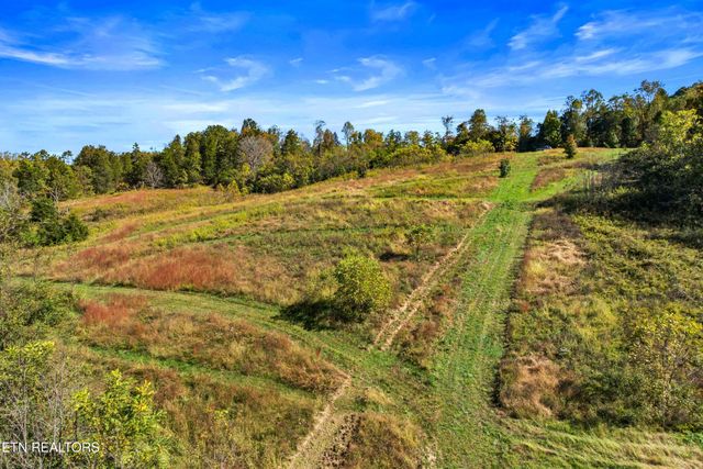 210 Robert Smith Lane, Tazewell, TN 37879