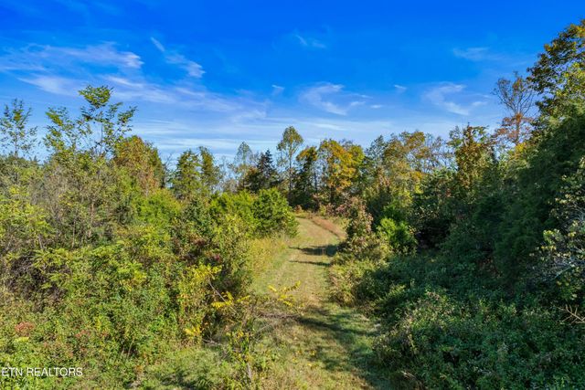 210 Robert Smith Lane, Tazewell, TN 37879