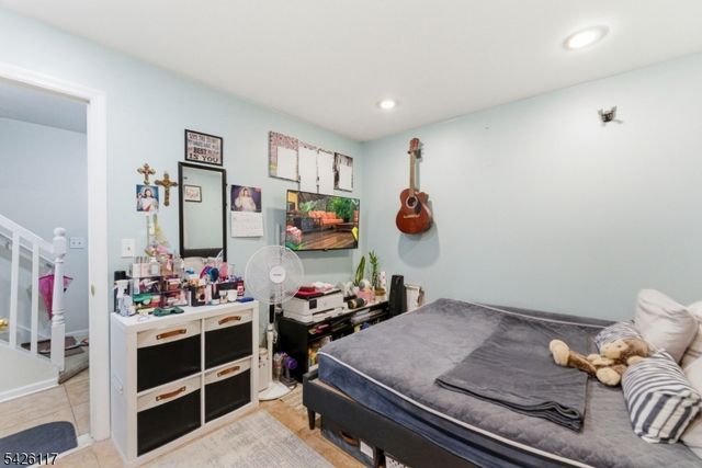 270 Westervelt Pl, Lodi Boro, NJ 07644