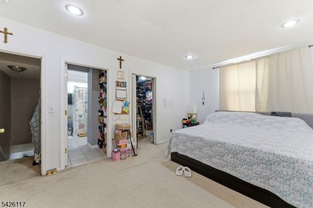 270 Westervelt Pl, Lodi Boro, NJ 07644