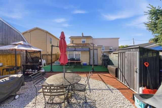 270 Westervelt Pl, Lodi Boro, NJ 07644