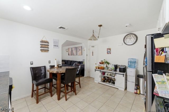 270 Westervelt Pl, Lodi Boro, NJ 07644