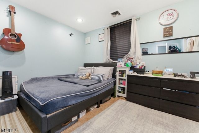 270 Westervelt Pl, Lodi Boro, NJ 07644