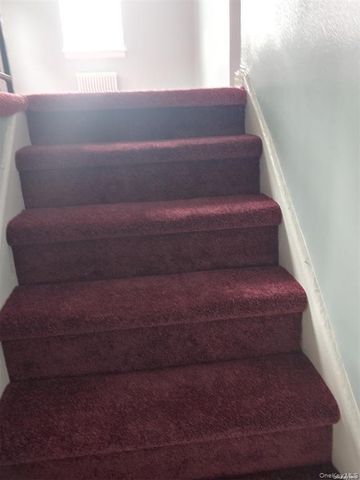 263-01 74th Avenue 2, Glen Oaks, NY 11004