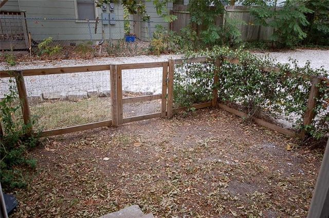 907 E 38th ST A, Austin, TX 78705