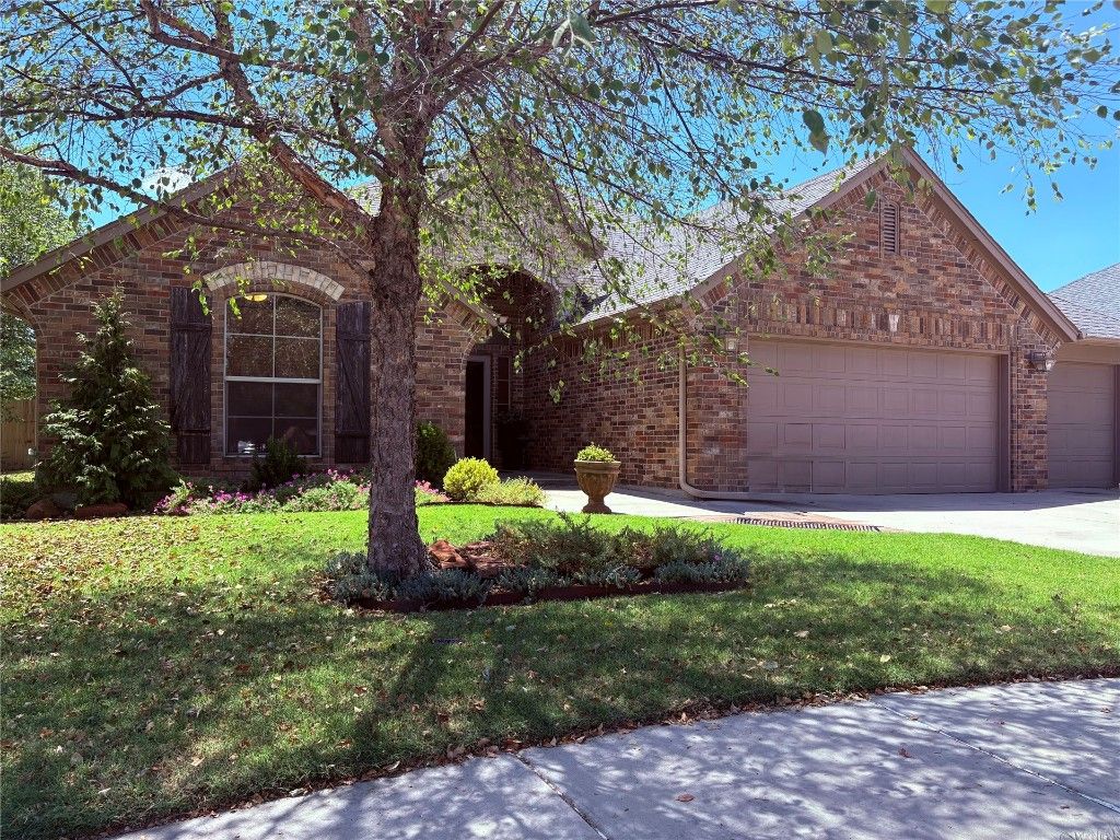 204 SW 173rd Street, Moore, OK 73170
