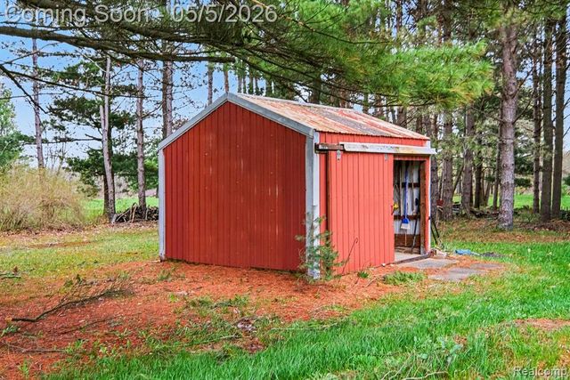10060 N Linden Road, Clio, MI 48420