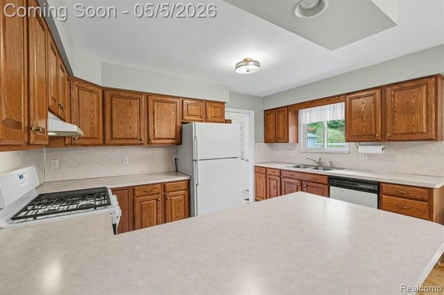 10060 N Linden Road, Clio, MI 48420