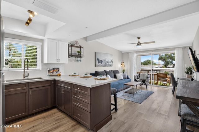 16745 E GUNSIGHT Drive C8, Fountain Hills, AZ 85268