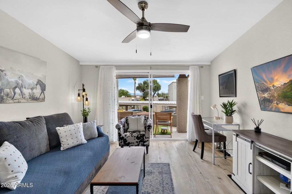 16745 E GUNSIGHT Drive C8, Fountain Hills, AZ 85268