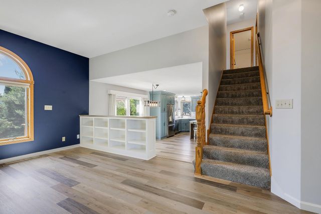 1448 Surrey Alcove, Woodbury, MN 55125
