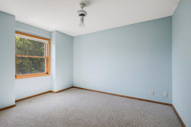 1448 Surrey Alcove, Woodbury, MN 55125