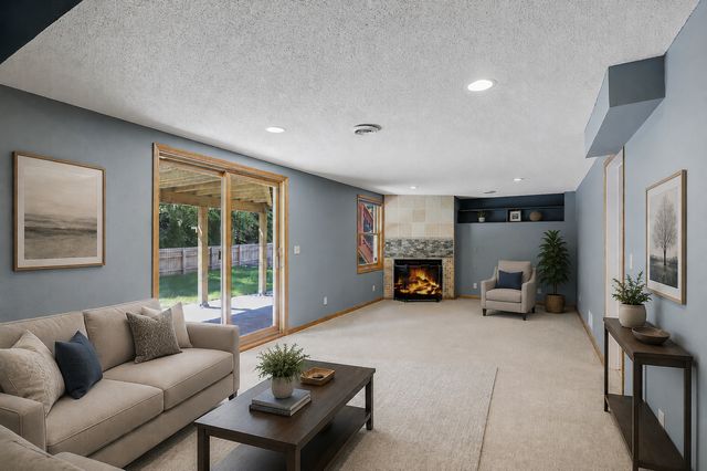 1448 Surrey Alcove, Woodbury, MN 55125