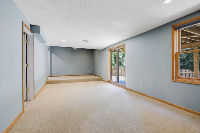 1448 Surrey Alcove, Woodbury, MN 55125