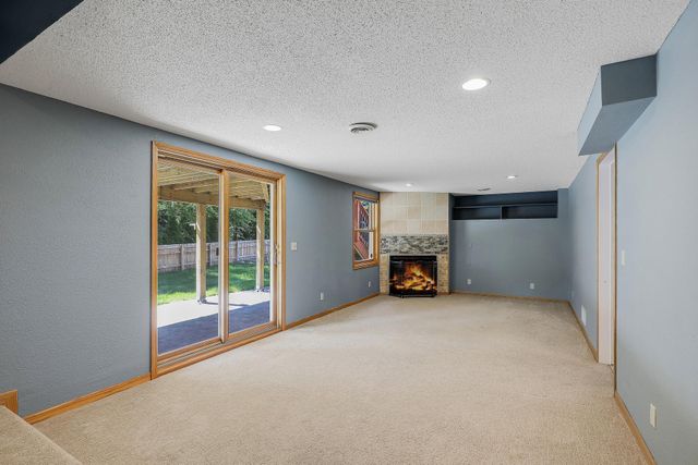 1448 Surrey Alcove, Woodbury, MN 55125