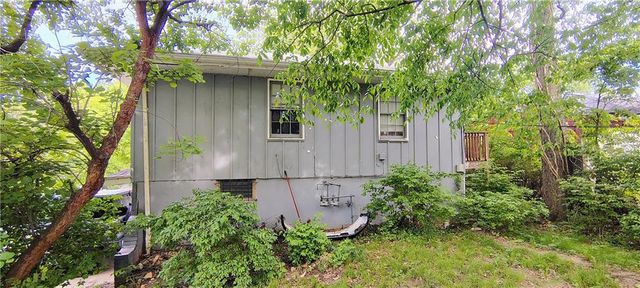 7315 Cleveland Avenue, Kansas City, MO 64132