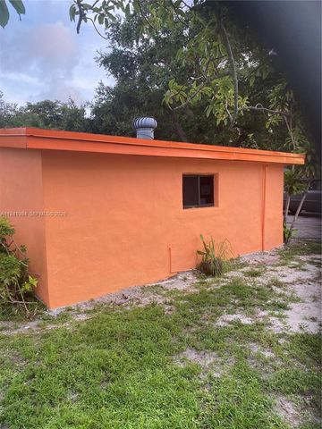 3300 SW 40th Ave, West Park, FL 33023